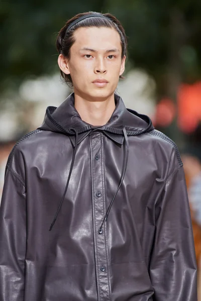 Look 140